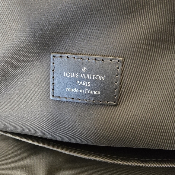 Louis Vuitton Sling Bag - Picture 10 of 12